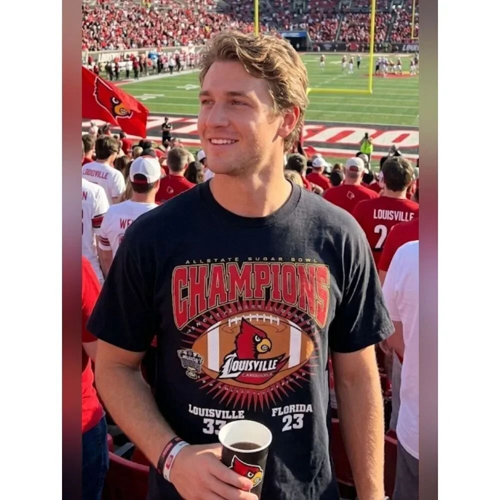Louisville Cardinals Sugar Bowl Champions T-Shirt Sz XL
